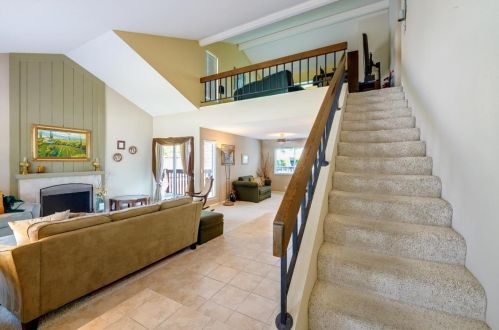2390 Cimarron Dr, Morgan Hill, CA 95037-3807