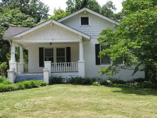 300 Rodoret St, Valdese, NC 28690-2338