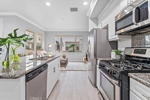 514 Melrose St, Anaheim CA  92805-4710 exterior