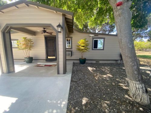 14870 Seymour Ave, San Martin, CA 95046-9521
