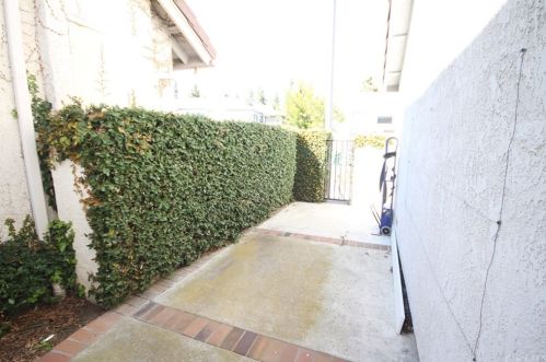 11 Sunrise, Irvine CA  92603-3720 exterior