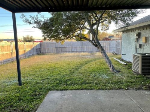 3318 High Plateau Dr, Garland TX 75044-5880 exterior