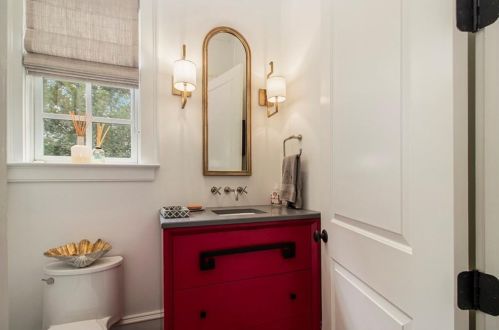 271 Hillside Dr, Atlanta GA  30342-3623 exterior