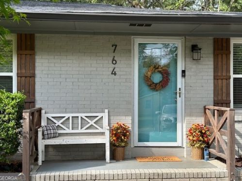 764 San Fernando Dr, Smyrna GA  30080-1435 exterior
