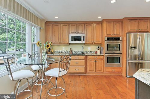 2312 Toddsbury Pl, Herndon, VA 20191-1623