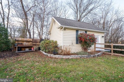 874 Pheasant Hill Rd, Summit Point WV  25446-3634 exterior