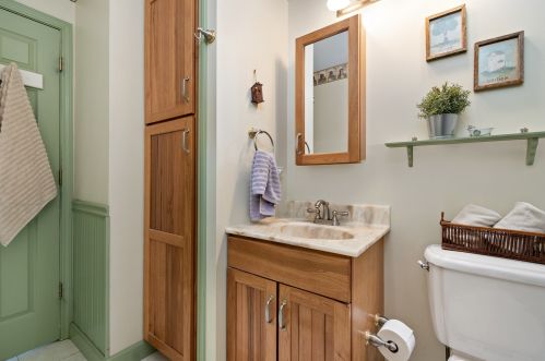 689 Sand Crk Dr, Carol Stream IL  60188-9135 exterior