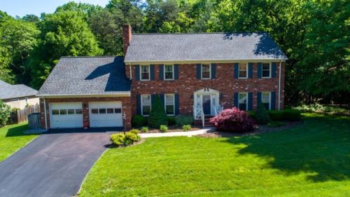 5111 Meadow Creek Dr, Roanoke, VA 24018-7873