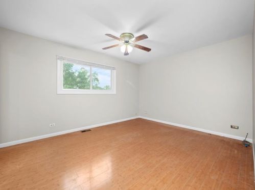 354 Ruth Cir, Lemont IL  60440-1873 exterior