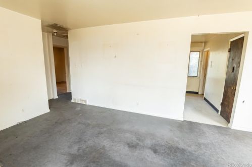 9055 Beechwood Dr, Denver CO  80229-4050 exterior