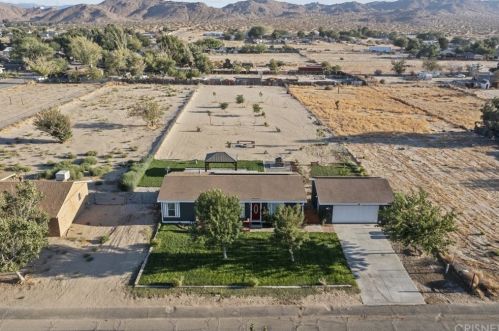 15714 Newmont Ave, Lancaster, CA 93535-7010