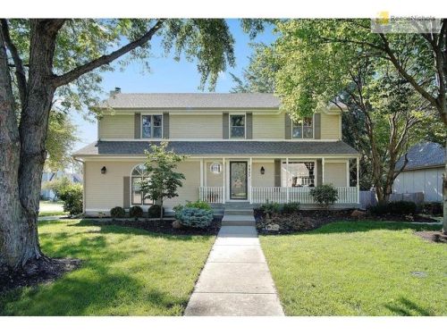 1405 Sheridan Brg Ln, Olathe KS  66062-2320 exterior