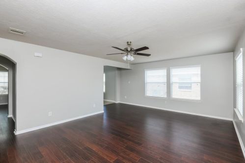 3707 Inland Dr, Pearland, TX 77584-9297