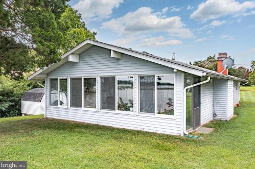 135 Osprey Dr, Montross, VA 22520-4119