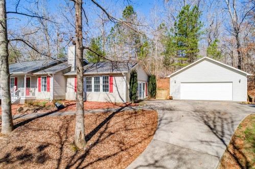 72 Focal Ct, Ellijay, GA 30540-5628