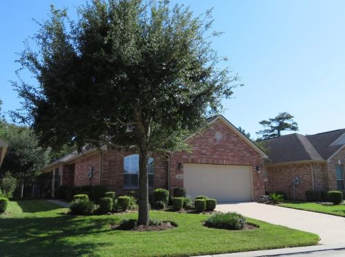 1612 Berlino Dr, Pearland, TX 77581-7570