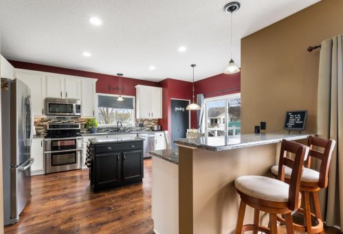 19 Cherrywood Ave, Otsego, MN 55376-1063