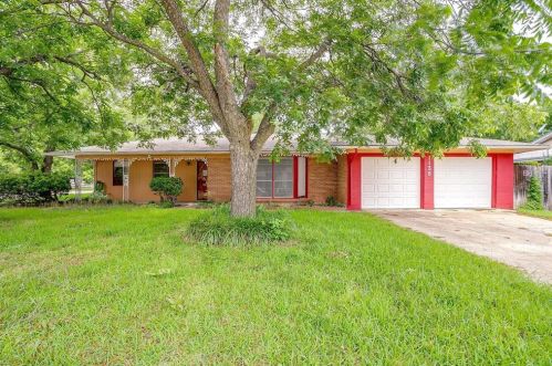 1138 Park Center St, Fort Worth TX  76126-3506 exterior