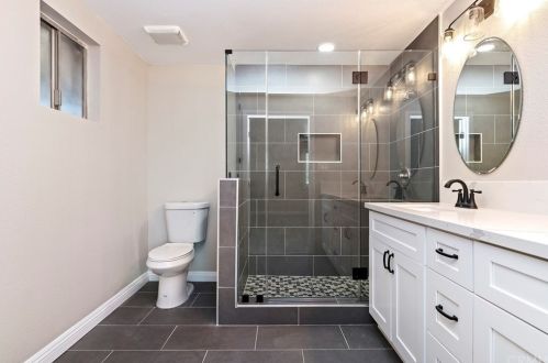 15591 Golden Star Ave, Riverside CA  92506-5753 exterior
