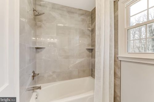 17 Ashcroft Ct, Arnold MD 21012-2406 exterior