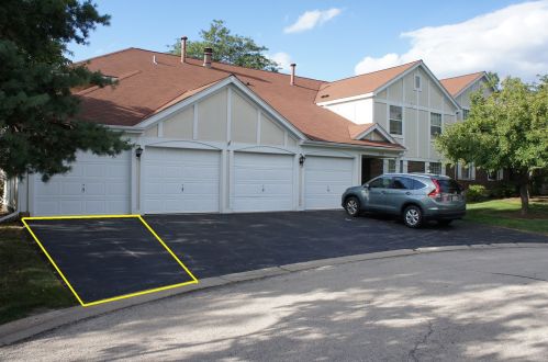 748 Sterling Ct, Hanover Park, IL 60103-7930