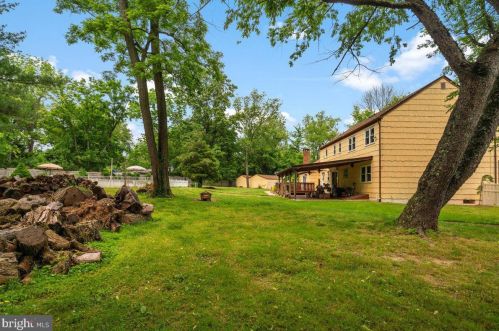 1 Teak Ln, Princeton NJ 08540-4724 exterior