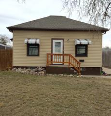 448 Lake St, Chadron, NE 69337-2517