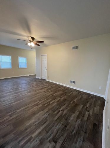 185 Cermak Rd, Braidwood, IL 60408-1372