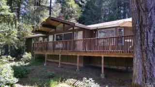 24620 Sherwood Rd, Willits, CA 95490-8594