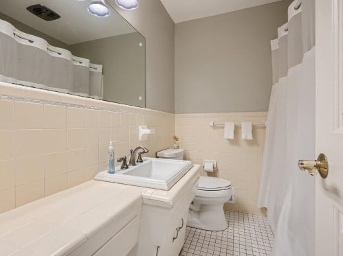 2269 Echo Hl Cir, Atlanta GA  30345-1902 exterior