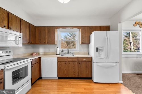 2845 Gunarette Way, Silver Spring MD 20906-1863 exterior