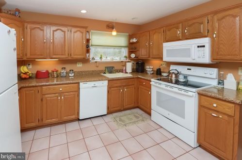 226 Nassau Dr, Haddonfield NJ exterior