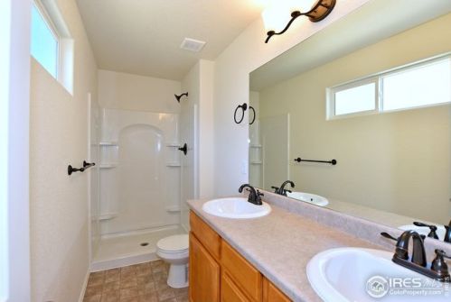 2612 Emerald St, Loveland CO 80537-2013 exterior