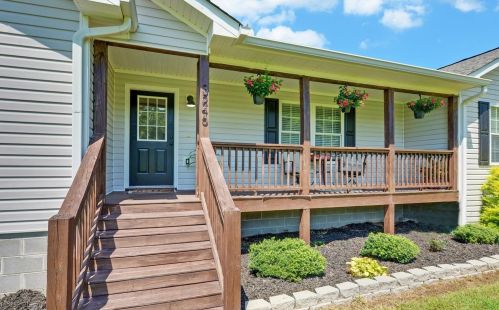 3245 Toms Creek Rd, Martin, GA 30557-3156