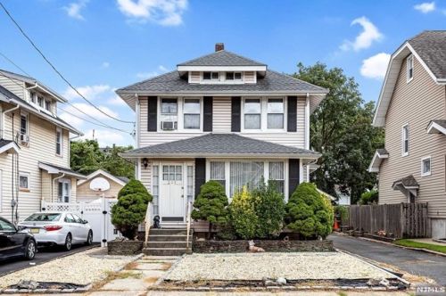 204 Chestnut Ave, Bogota, NJ 07603-1706