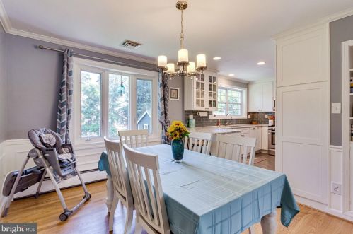 909 Roswell Dr, Silver Spring MD 20901-2128 exterior