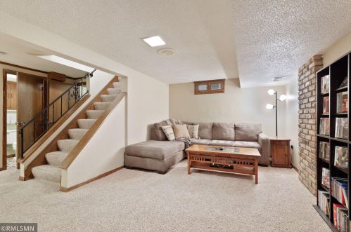 2487 13th Ave, Saint Paul MN  55109-2437 exterior