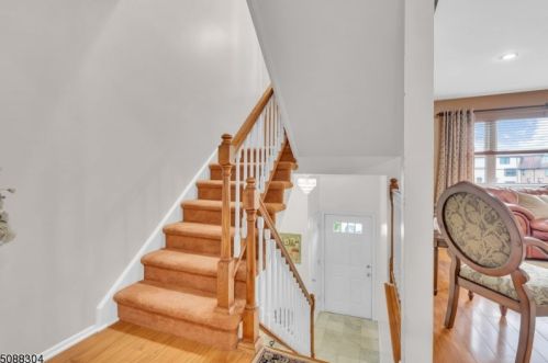 6708 Victoria Ct, Edison, NJ 08817-2522