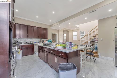 7026 Devon Way, Berkeley, CA 94705-1723