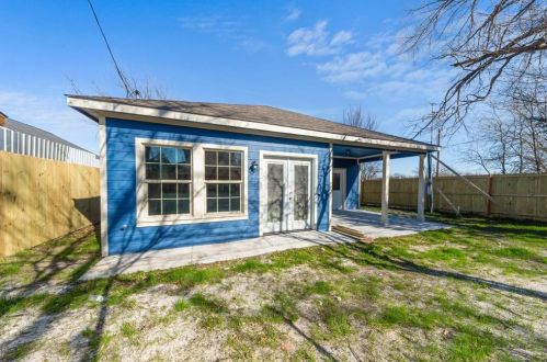 1030 Annie St, Fort Worth TX  76104-1505 exterior