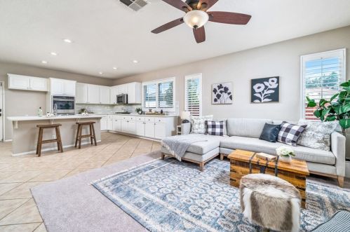 12611 Avocado Way, Riverside CA  92503-7031 exterior