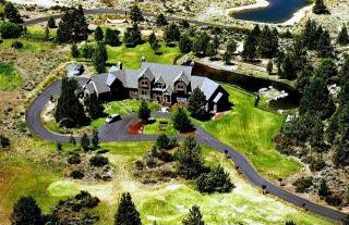 20025 Destiny Ct, Bend, OR 97701-9092