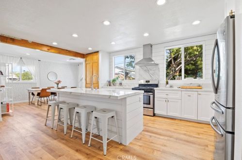 2317 Carol Dr, Fullerton, CA 92833-2901
