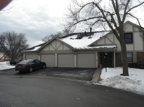 545 Williamsburg Ct, Wheeling, IL 60090-2465