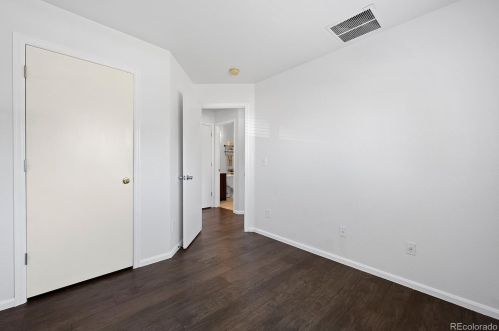 7819 Kittredge Cir, Englewood CO 80112-4643 exterior