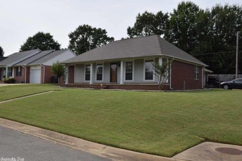 202 Summerwood Dr, Searcy, AR 72143-8445