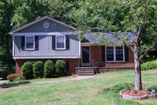404 Seven Oaks Rd, Durham, NC 27704-1129