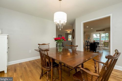 185 Berrywood Dr, Severna Park MD 21146-2030 exterior