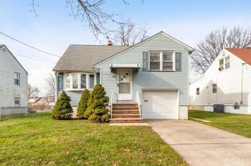 1896 Beacon St, Rahway, NJ 07065-5804