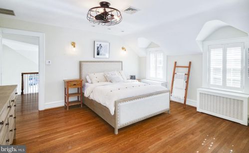 1023 Washington Ave, Tavistock NJ 08033-3605 exterior